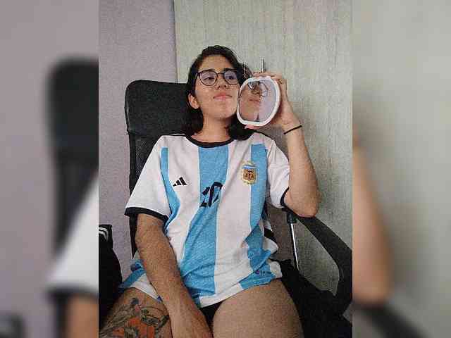 skinny333 webcam