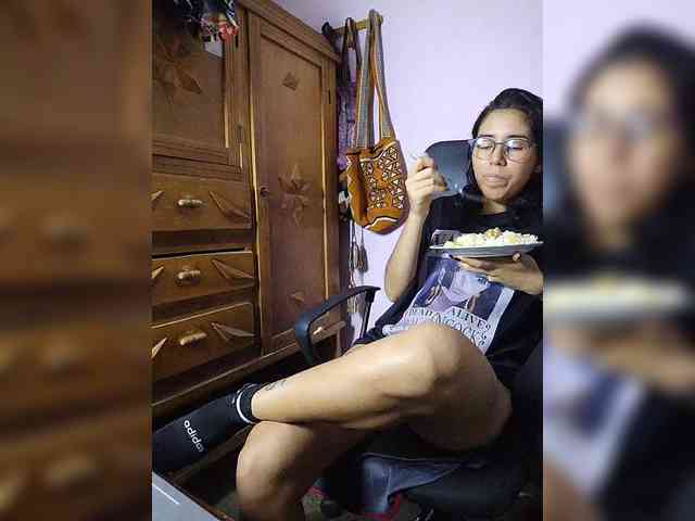skinny333 webcam