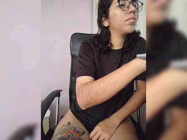skinny333 webcam