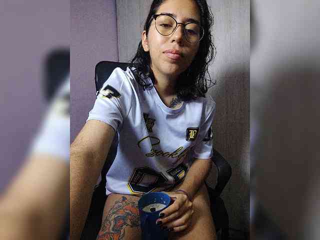 skinny333 webcam