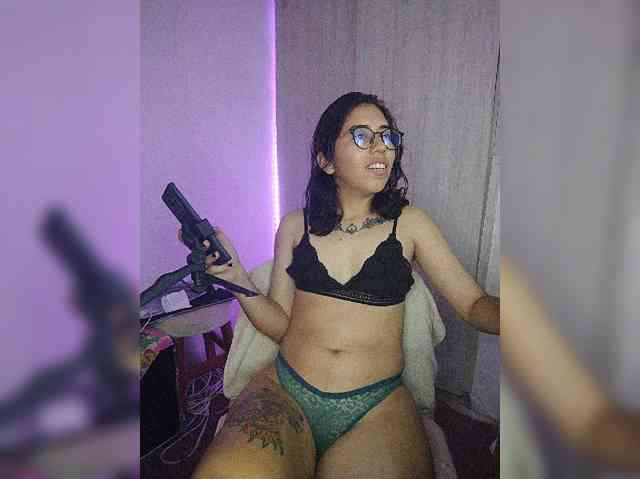 skinny333 webcam