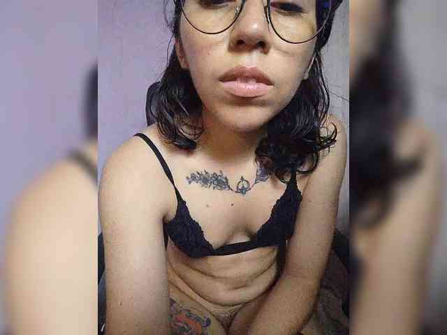 skinny333 webcam