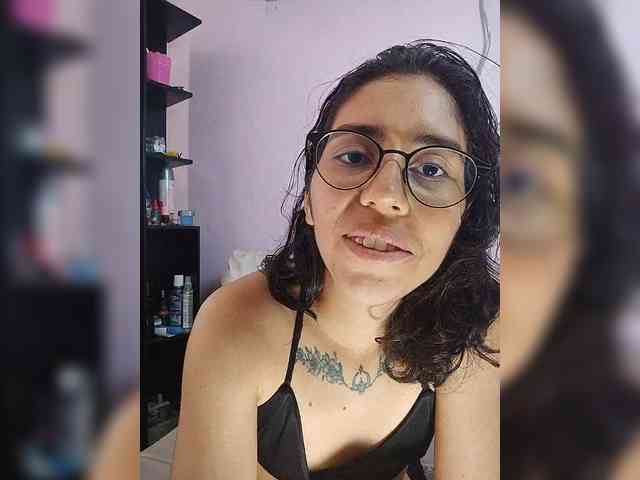 skinny333 webcam