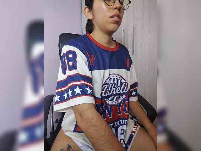 skinny333 webcam