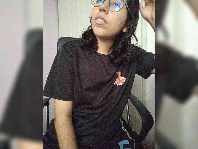 skinny333 webcam