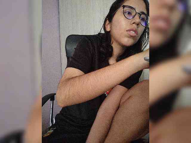 skinny333 webcam