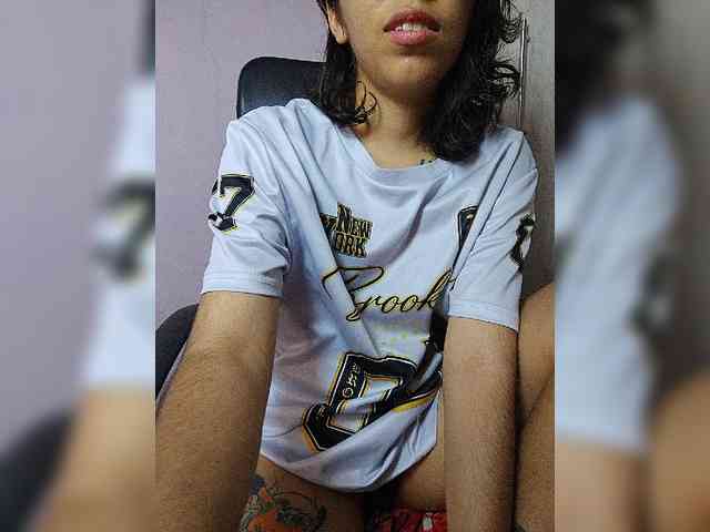 skinny333 webcam