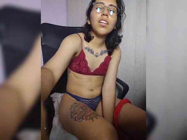 skinny333 webcam