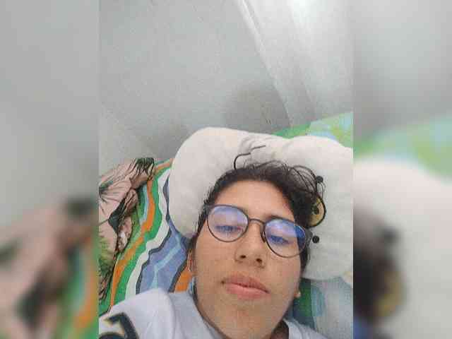 skinny333 webcam