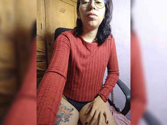 skinny333 webcam