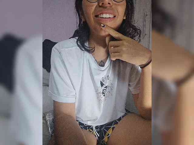 skinny333 webcam