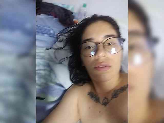 skinny333 webcam