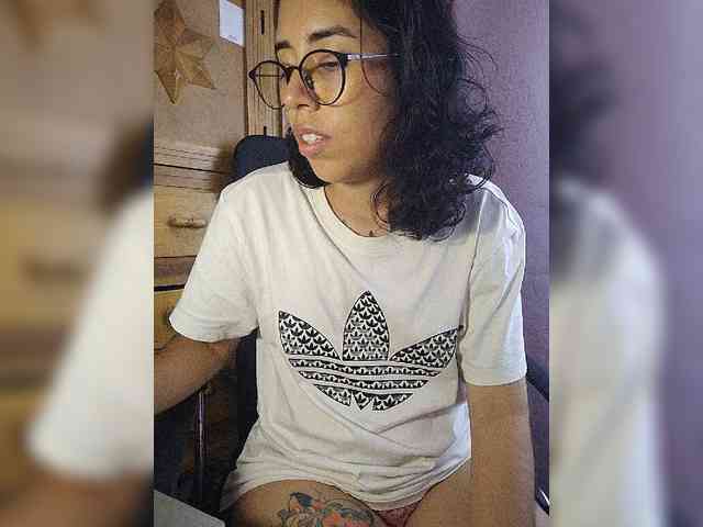 skinny333 webcam