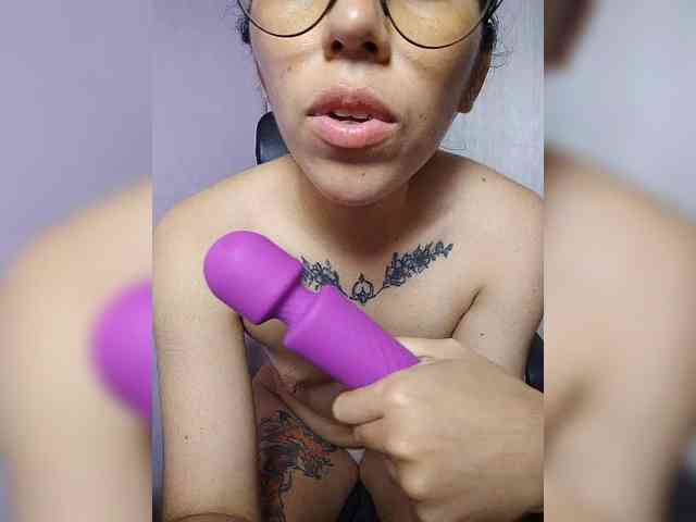 skinny333 webcam