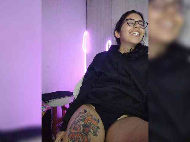 skinny333 webcam