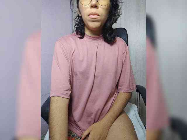 skinny333 webcam