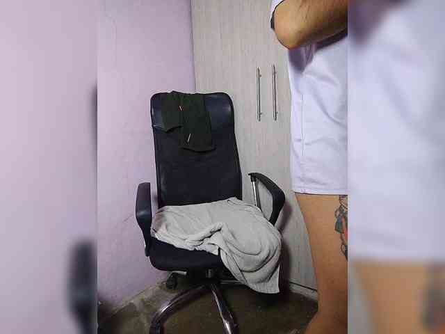 skinny333 webcam