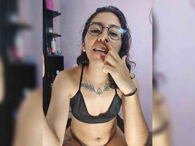 skinny333 webcam