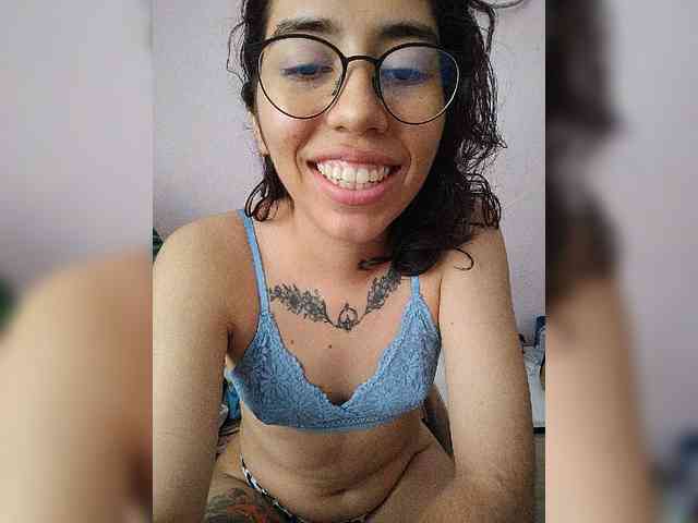 skinny333 webcam