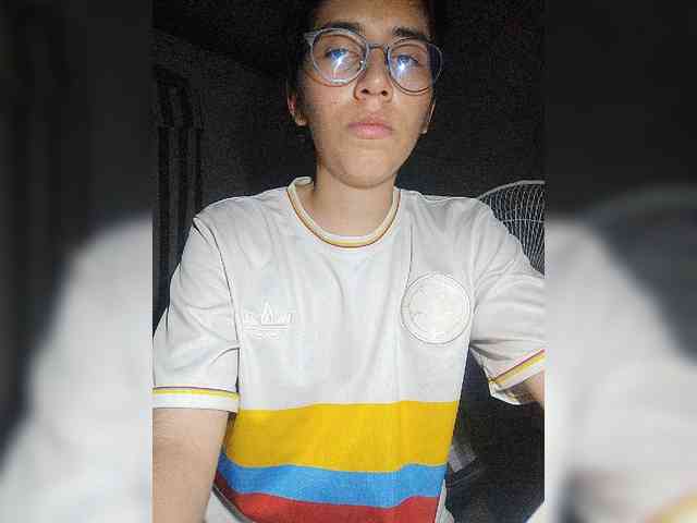 skinny333 webcam