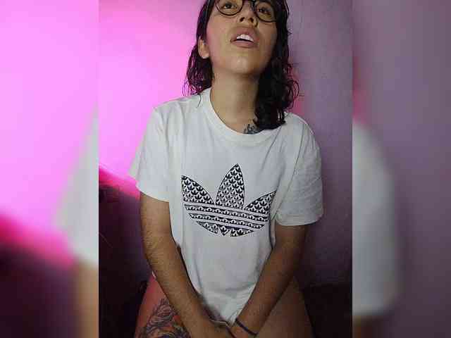 skinny333 webcam