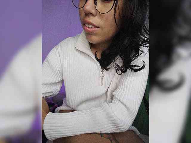 skinny333 webcam
