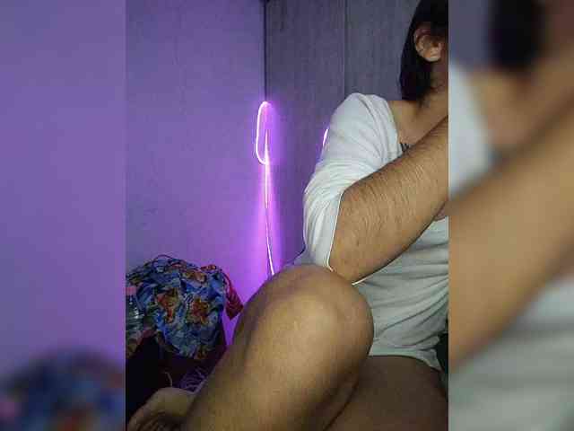 skinny333 webcam