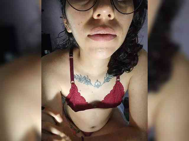 skinny333 webcam