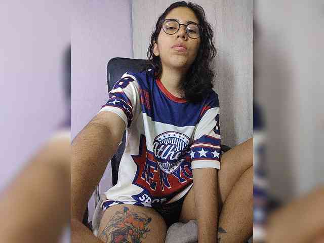 skinny333 webcam