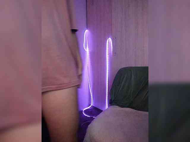 skinny333 webcam