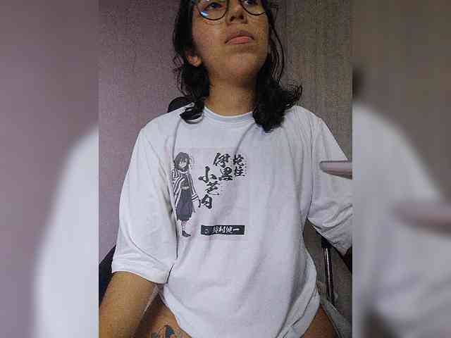 skinny333 webcam