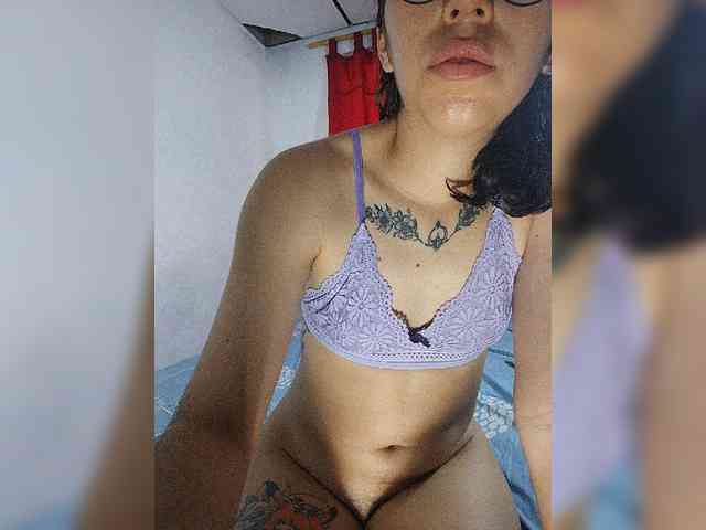 skinny333 webcam