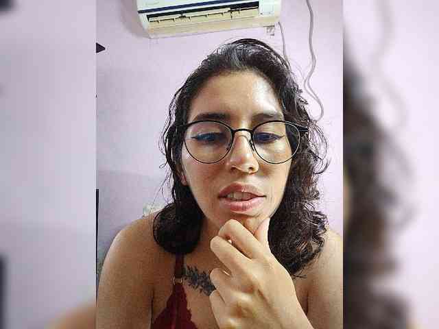 skinny333 webcam