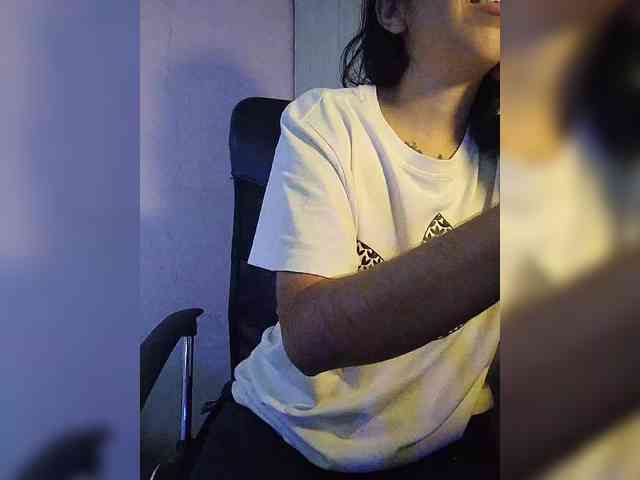 skinny333 webcam
