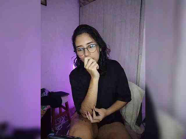 skinny333 webcam