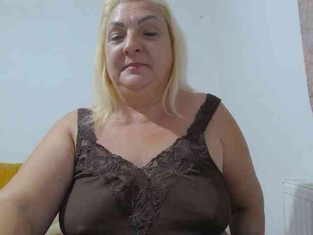 Modella: Clarabbw49hot
