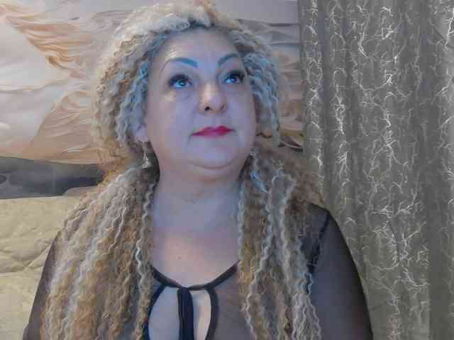 Modella: Clarabbw49hot