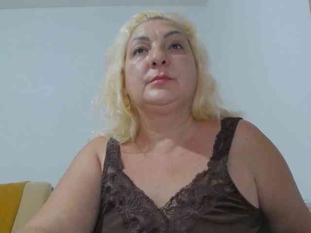 Modella: Clarabbw49hot
