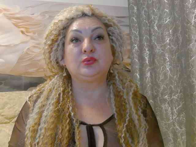 Modella: Clarabbw49hot