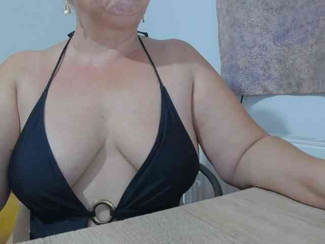 Clarabbw49hot webcam