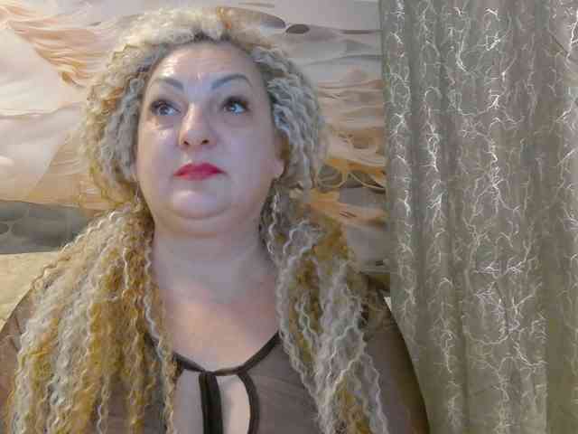 Modella: Clarabbw49hot