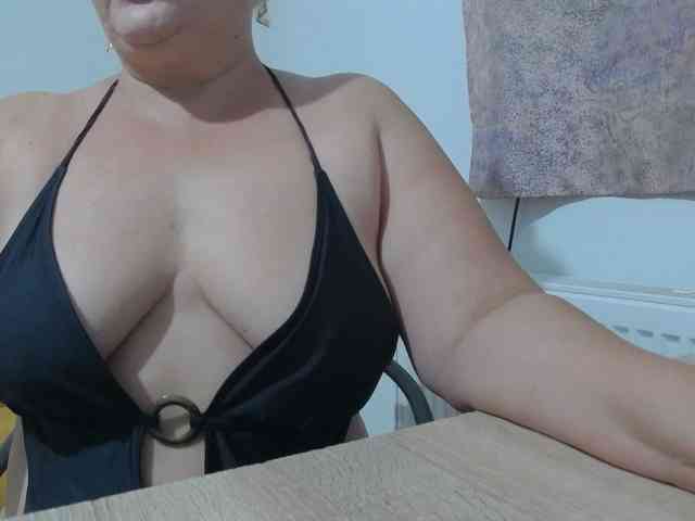 Modella: Clarabbw49hot