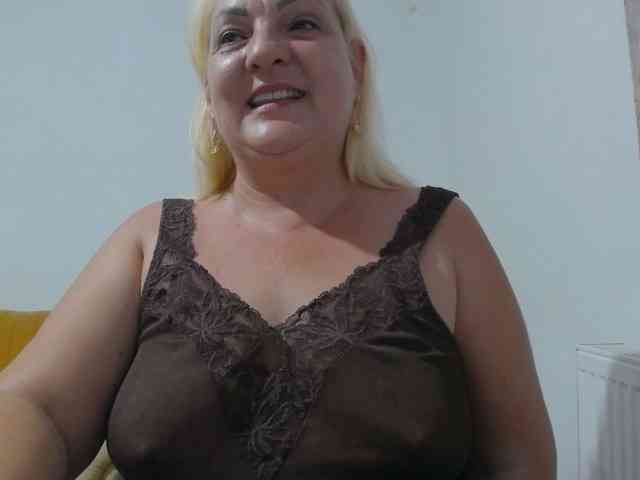 Modella: Clarabbw49hot