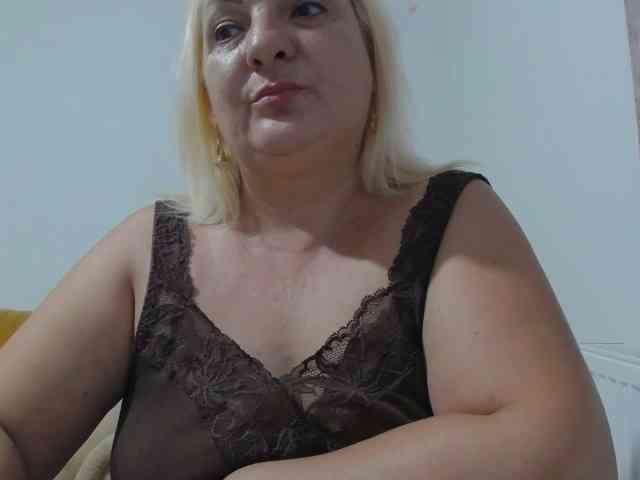 Modella: Clarabbw49hot