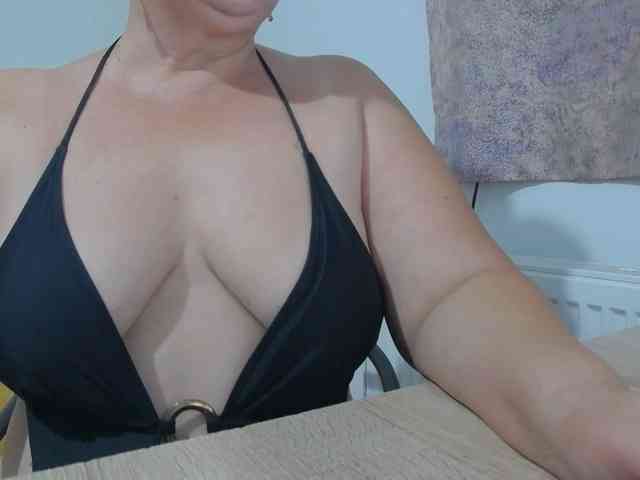 Clarabbw49hot webcam
