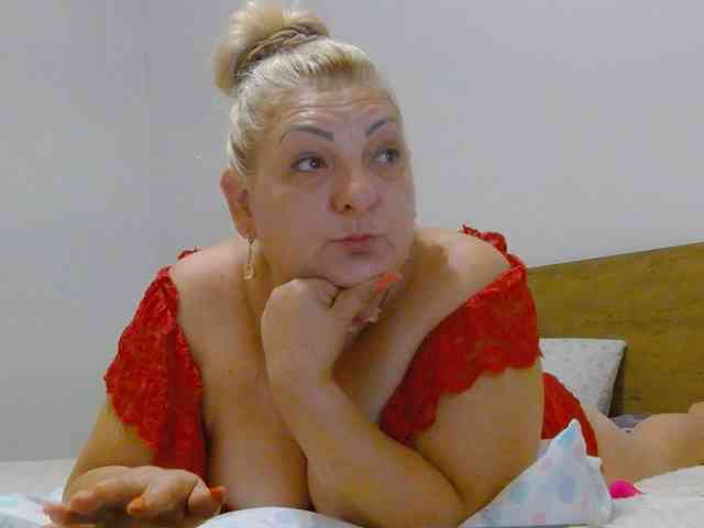 Modella: Clarabbw49hot