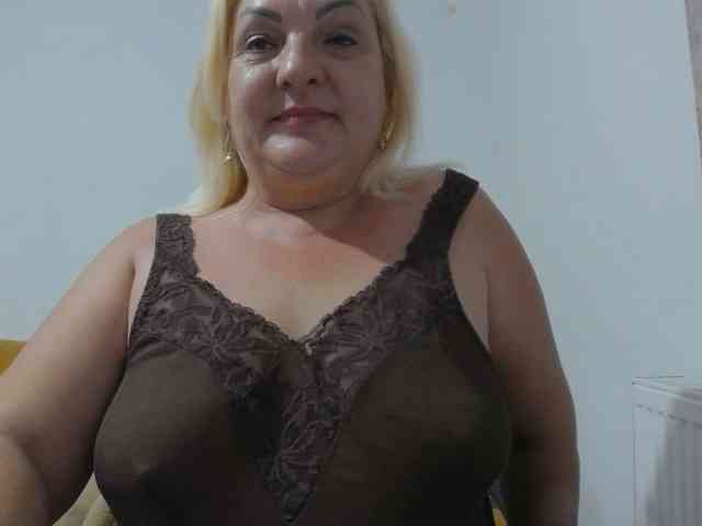 Modella: Clarabbw49hot