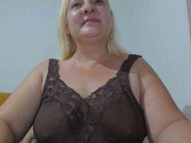 Modella: Clarabbw49hot