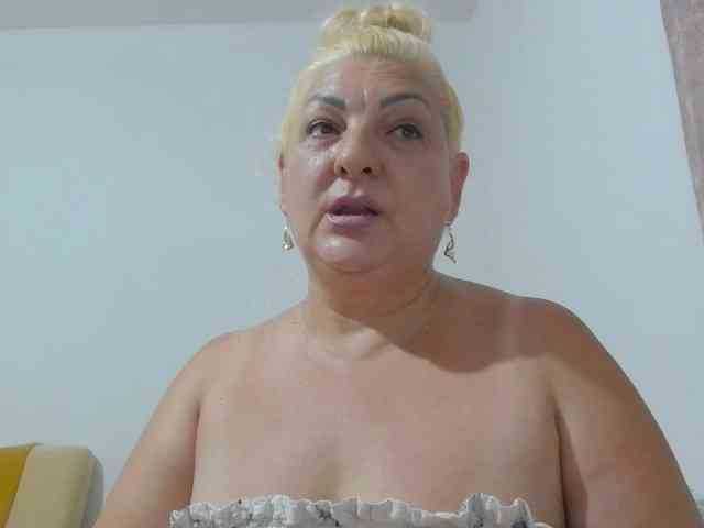 Clarabbw49hot webcam