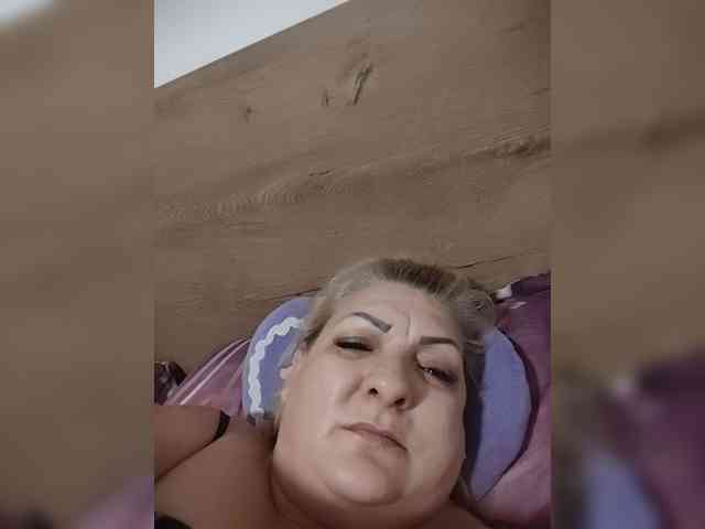 Modella: Clarabbw49hot